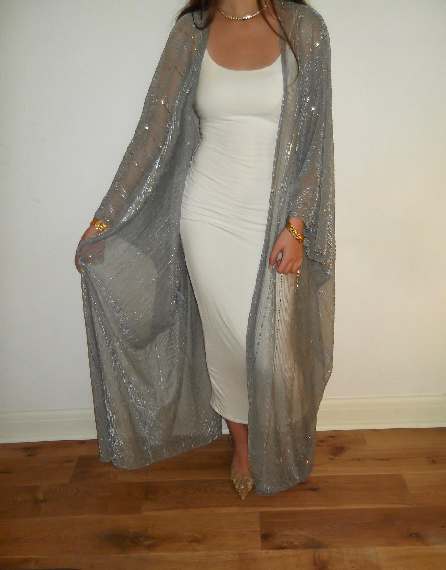 Aliyna Abaya in Grey with matching scarf